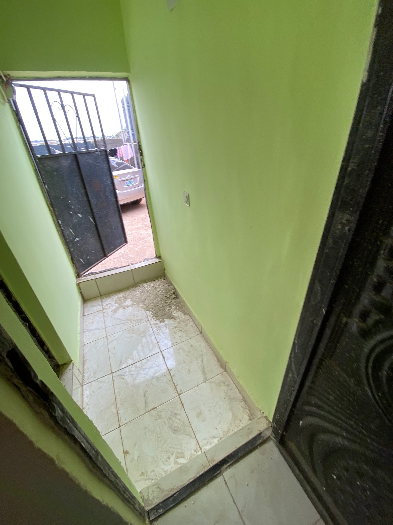 Spacious and secured selfcontain for rent in Azare, Bauchi photo 4