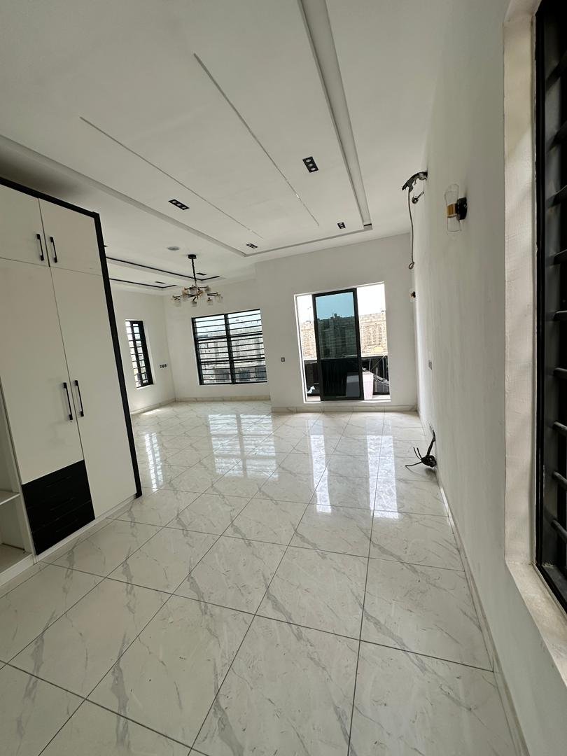 LUXURY 5 BEDROOM FULLY DETACHED DUPLEX WITH SWIMMING POOL for Sale in Monguno, Borno photo 2