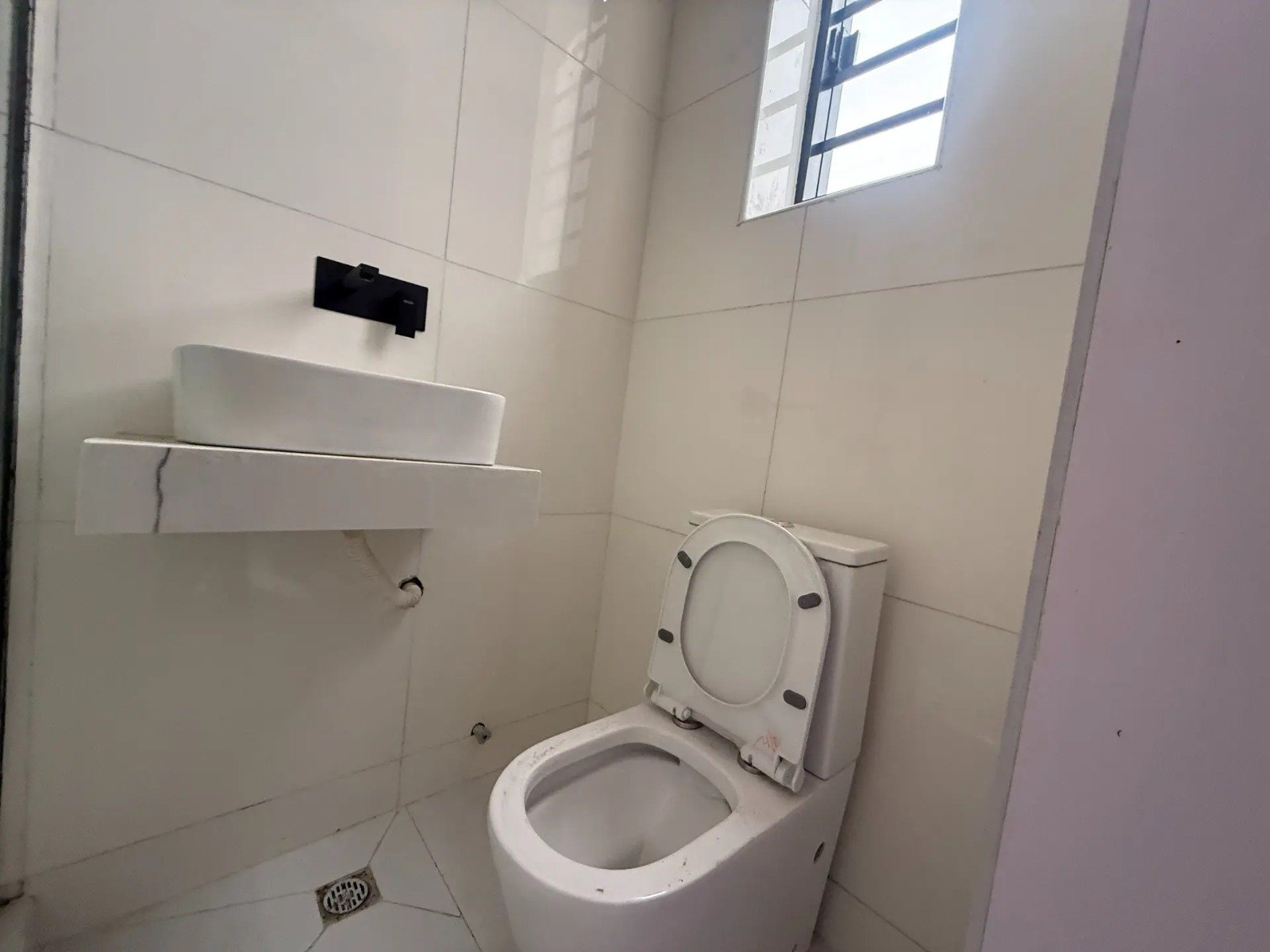 4 Bedroom Detached House for Sale at Ikota in Lekki, Lagos photo 11
