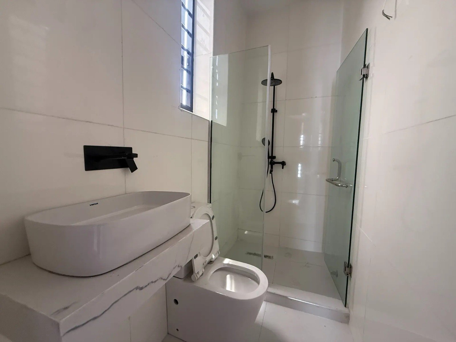 4 Bedroom Detached House for Sale at Ikota in Lekki, Lagos photo 8