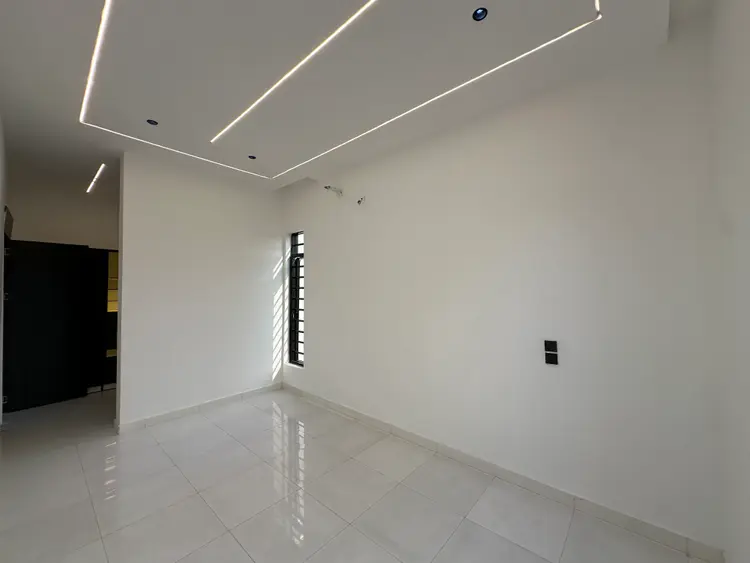 Super Luxury 5 Bedroom Fully Detached with BQ in Chevron for Sale in Lekki, Lagos photo 19