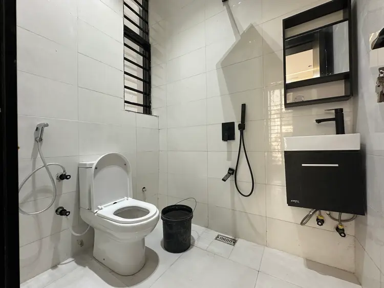 Super Luxury 5 Bedroom Fully Detached with BQ in Chevron for Sale in Lekki, Lagos photo 12