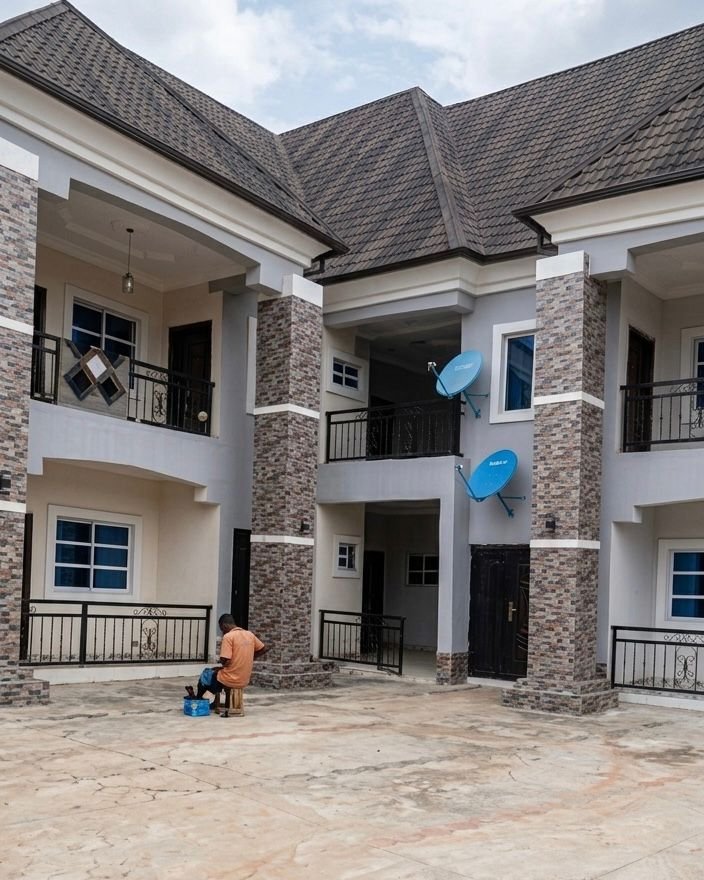 Luxury one Storey building of 2 bedrooms 6 flats and 2 one room selfcon for sale in Owerri, Imo photo 2