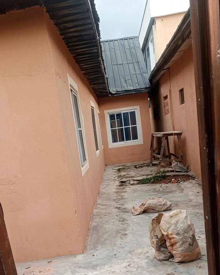 Luxury four bedroom bungalow for sale in Owerri, Imo photo 2