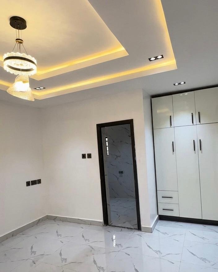 4 bedroom for Sale in Enugu photo 5