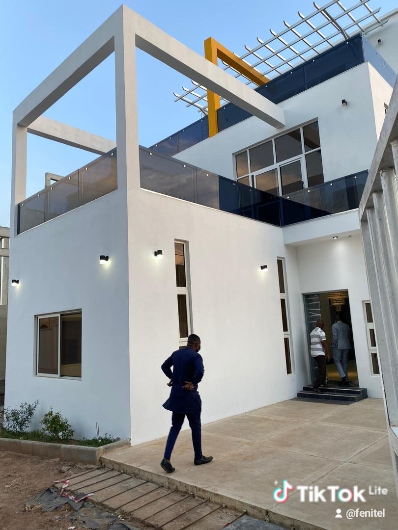 Smart and Luxury 5bedroom fully detached duplex with Bq for Sale in Asokoro, Abuja, FCT