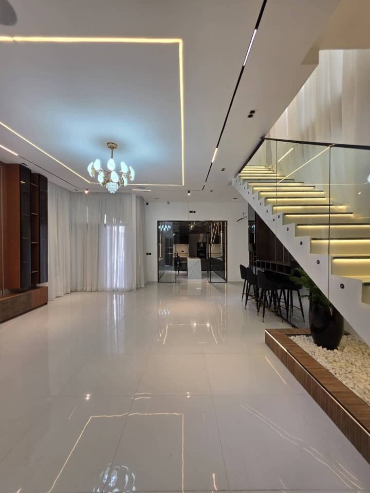 5 BEDROOM PLUS BQ DETACHED FOR SALE in Lekki, Lagos photo 3