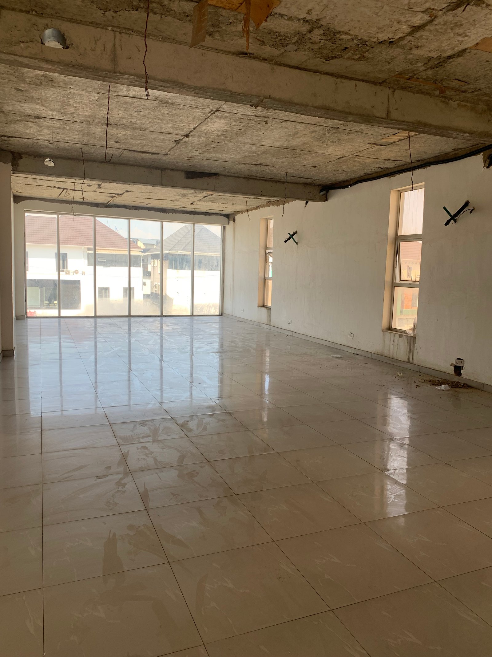 4 STOREY COMMERCIAL BUILDING FOR SALE in Lekki Phase 1, Lagos photo 6