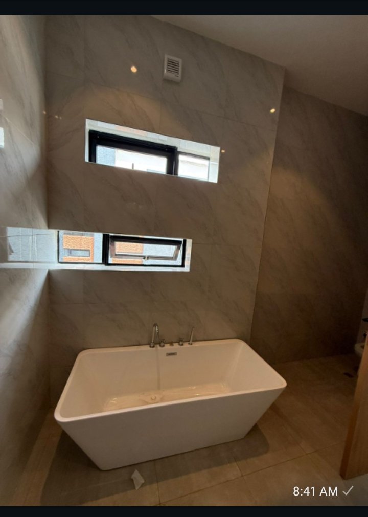 4 Bedroom flat for Sale in Ikeja, Lagos photo 4