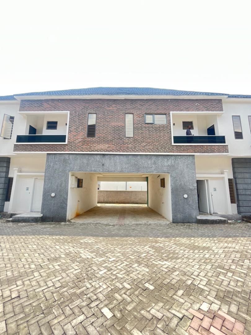 4 Bedroom Terraced Duplex LOMMON GARDEN ESTATE,ORCHID. for Rent in Lekki Phase 1, Lagos photo 11