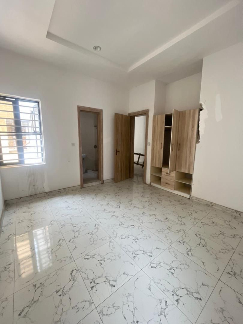 4 Bedroom Terraced Duplex LOMMON GARDEN ESTATE,ORCHID. for Rent in Lekki Phase 1, Lagos photo 6