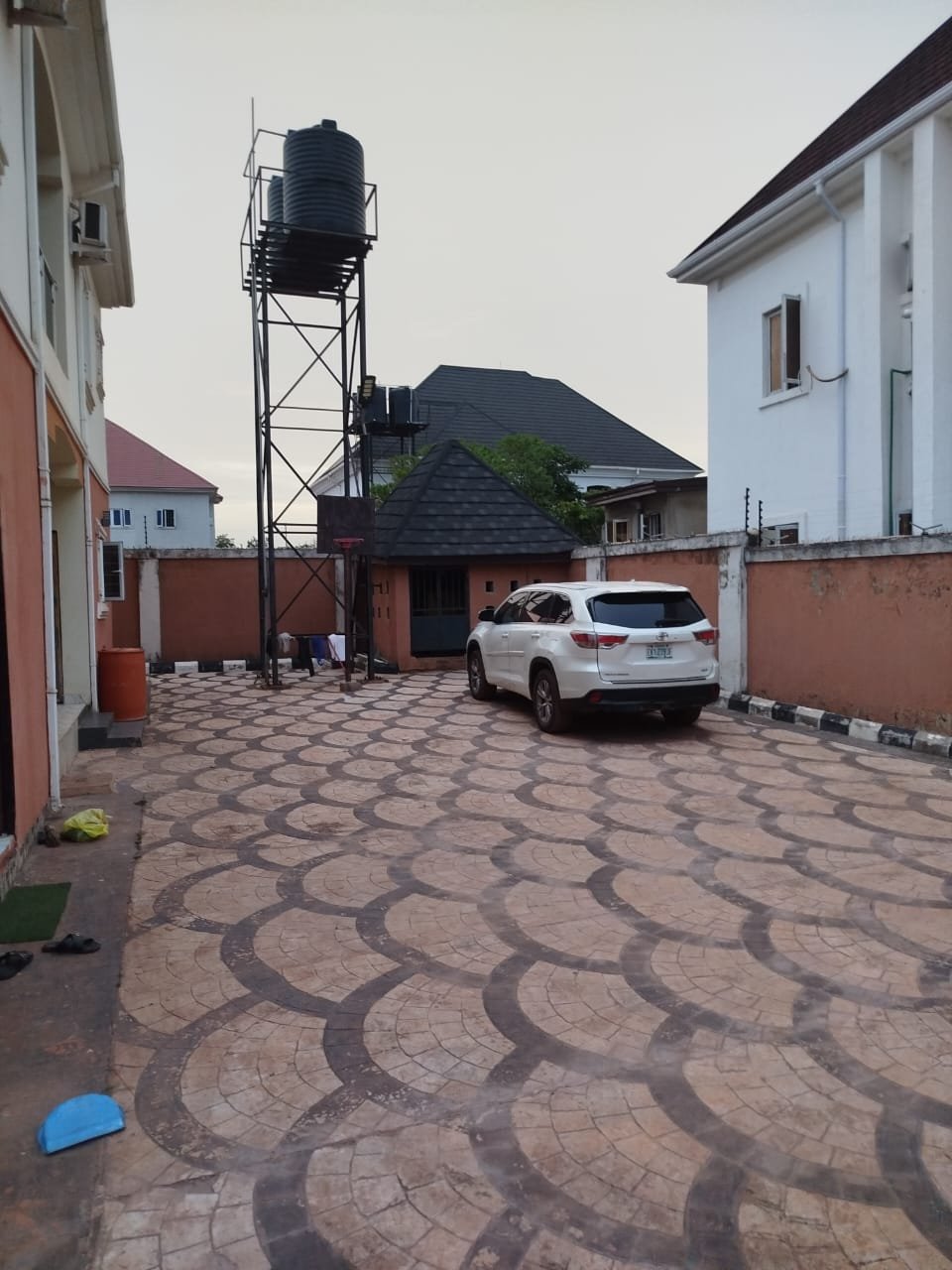 6-Bedroom Duplex + BQ. for Sale in Enugu photo 3