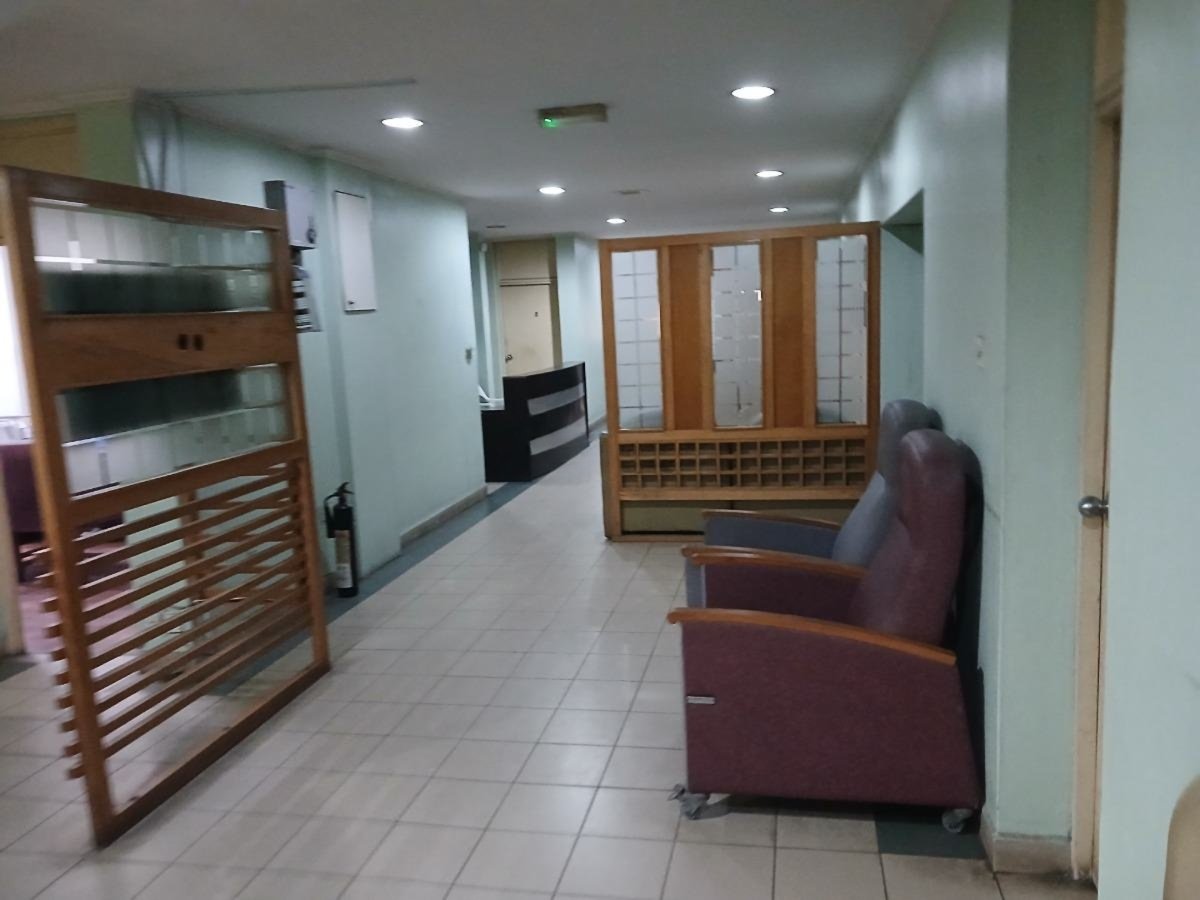A well-structured hospital building with spacious layout suitable for large scale for Sale in Ikoyi, Lagos photo 4