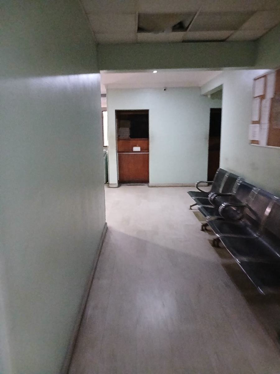 A well-structured hospital building with spacious layout suitable for large scale for Sale in Ikoyi, Lagos photo 3