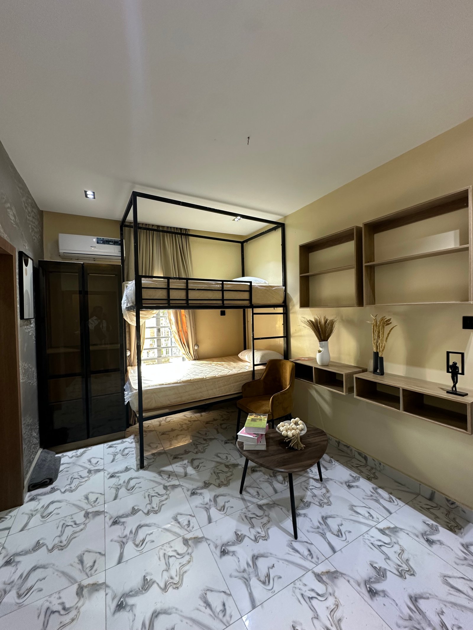 Fully Furnished Studio Apartment for sale - Surulere in Surulere, Lagos